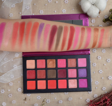 Load image into Gallery viewer, Pretty In Pink Eyeshadow Palette